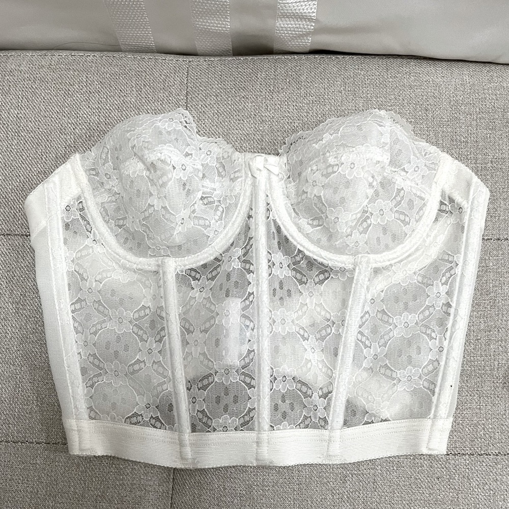 White lace bustier corset strapless boned 34B